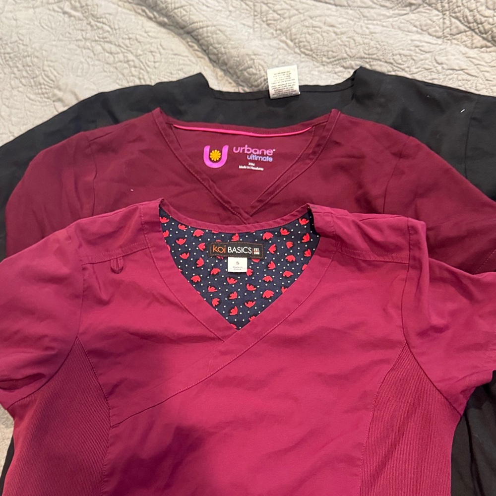 Urbane Women's Burgundy Short Sleeve Tee